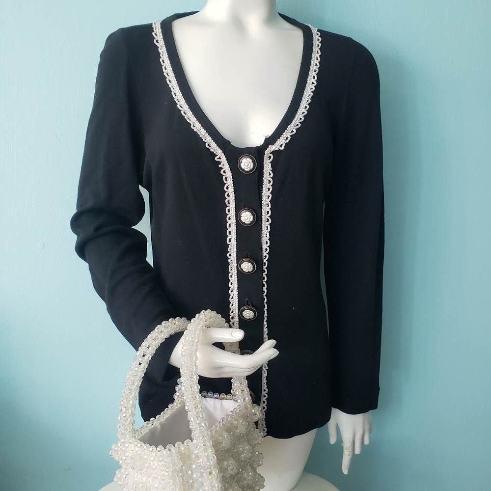 Black white cardigan top roses Rectangle Blanc Paris pop art goth Wednesday